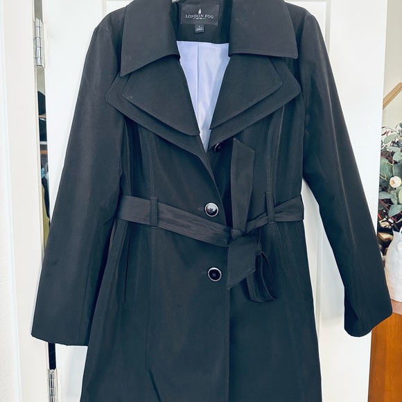 London Fog Black trench coat with lavender lining,hood in size large.Length 36i - Picture 2 of 8